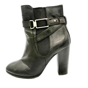 Aldo black leather ankle booties block heel & gold-tone buckle detailing size 8